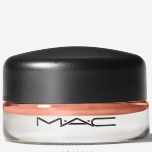 BNIB MAC Cosmetics Pro Longwear Paint Pot in Groundwork